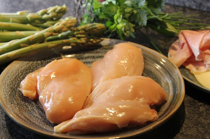 Hühnerbrust roh und frisch ©Elisabeth Heidegger/LK Niederösterreich