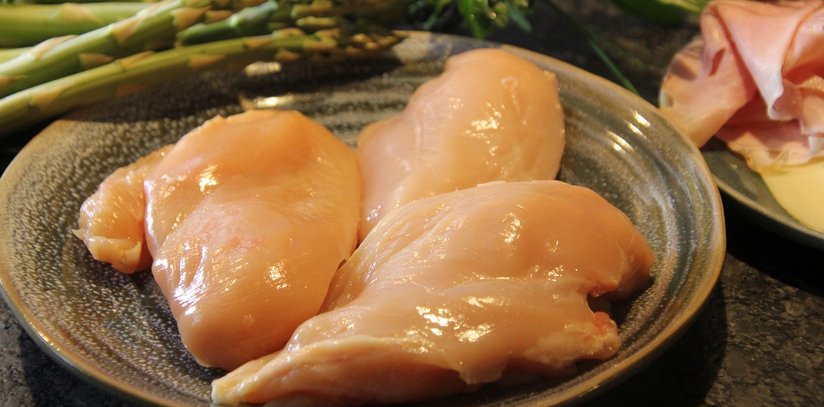 Hühnerbrust roh und frisch ©Elisabeth Heidegger/LK Niederösterreich