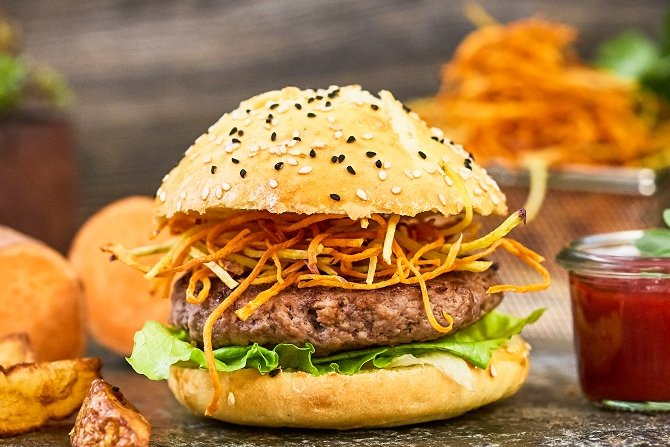 Rindfleischburger mit Süßkartoffel ©Elisabeth Heidegger/LK Niederösterreich