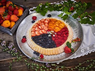 Sommerlicher Früchtekuchen