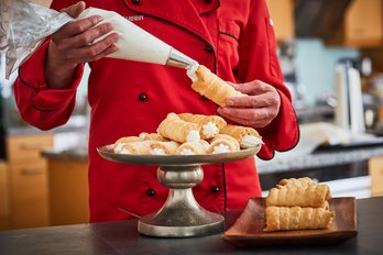 Füllen von Schaumrollen