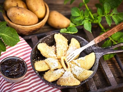 Powidltascherl aus Erdäpfelteig