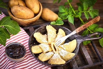 Powidltascherl aus Erdäpfelteig