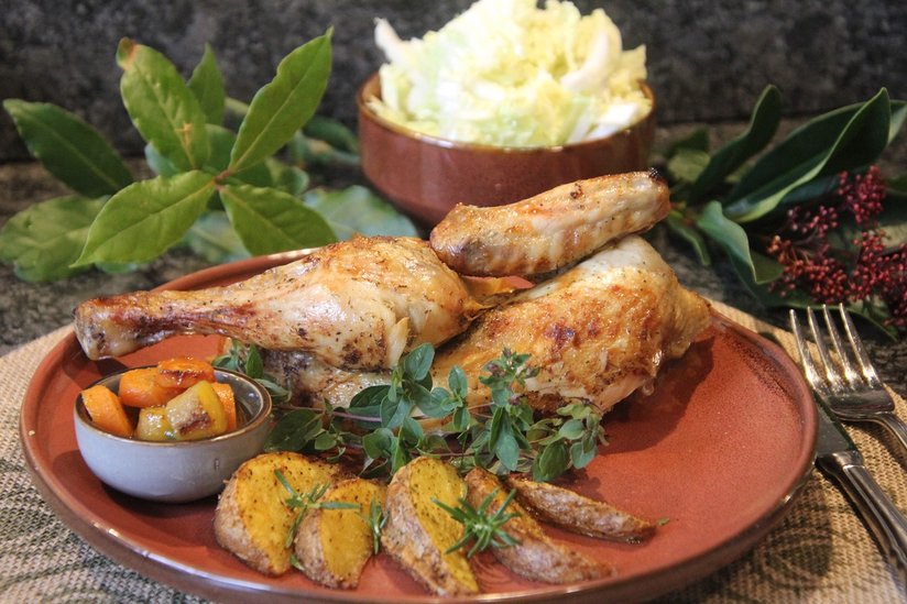 Hendl mit Gemüse und Salat ©Elisabeth Heidegger/LK Niederösterreich