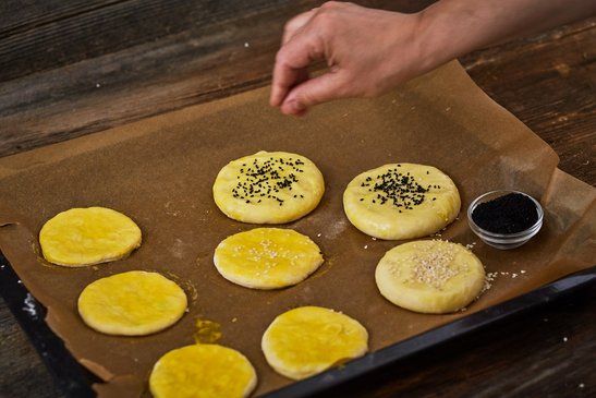 Herstellung Burger Buns ©Elisabeth Heidegger/LK Niederösterreich
