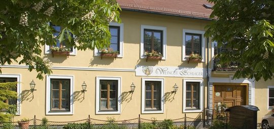 Weingut Familie Schlager Titelbild