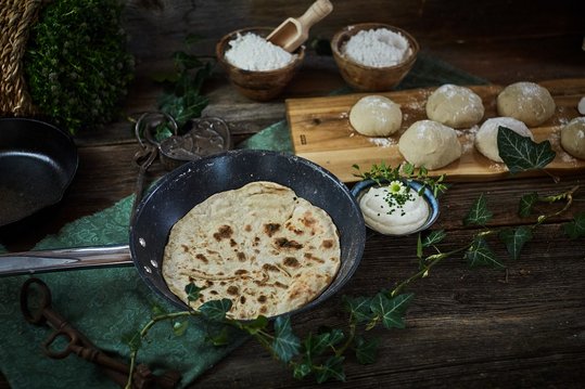 Feuerflecken anrichten ©Elisabeth Heidegger/LK Niederösterreich