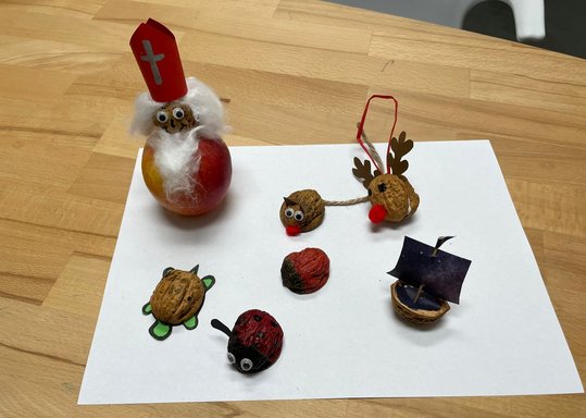 Nikolaus, Schildkröte, Maus, Rentier, Schiff und Marienkäfer basteln aus Schalen von Walnuss
