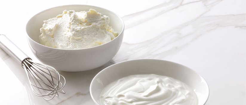 Schlagobers oder Sahne in Schüssel ©AMA Marketing