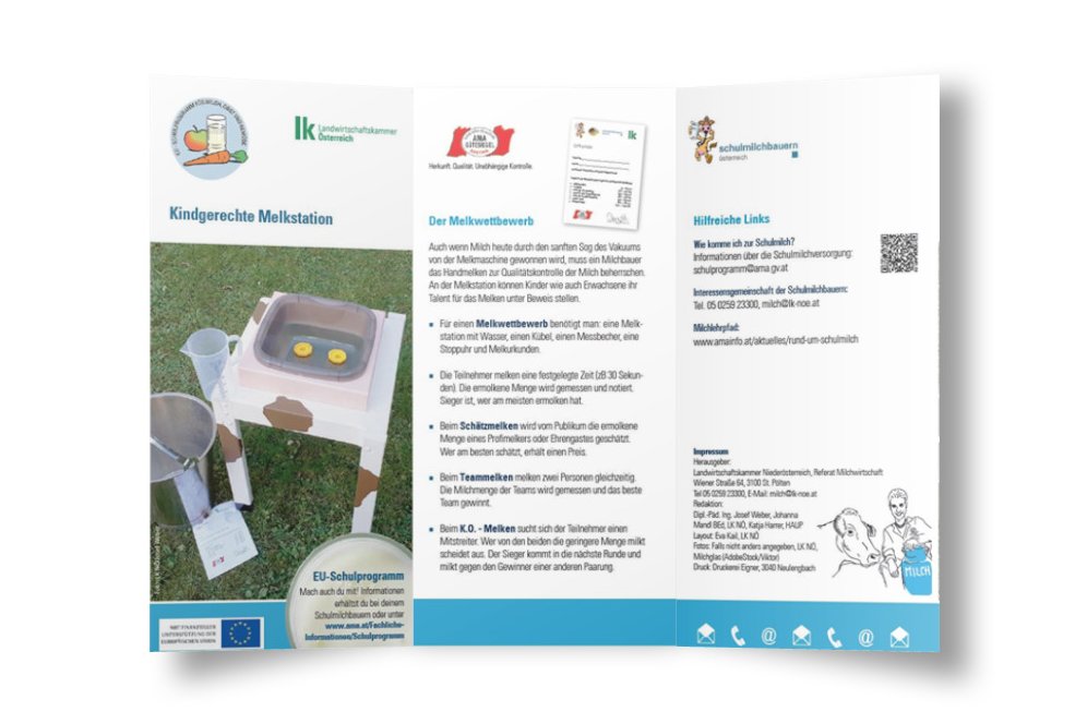 Mockup der Folder Kindgerechte Melkstation der Landwirtschaftskammer Österreich im Rahmen des EU-Schulprogramms für Milch, Obst und Gemüse