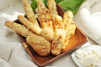 Dinkel-Topfenweckerl