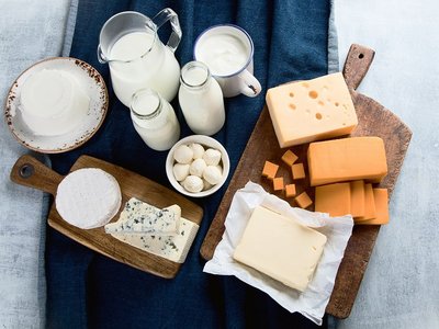 Milch, Käse, Butter und weitere Milchprodukte ©bit24/stock.adobe.com