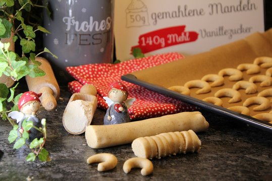 Teig zu Kipferl formen©Elisabeth Heidegger/LK Niederösterreich