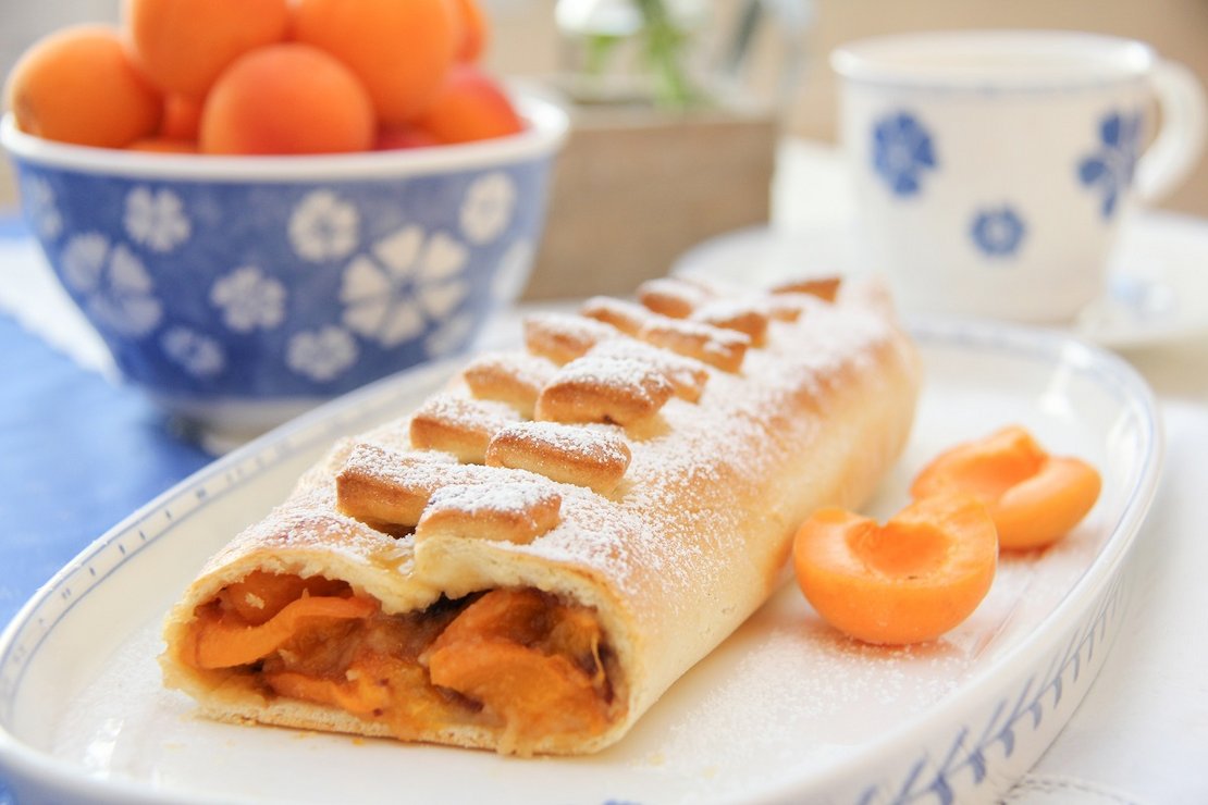 Strudel mit Aprikosen