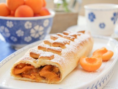 Strudel mit Aprikosen