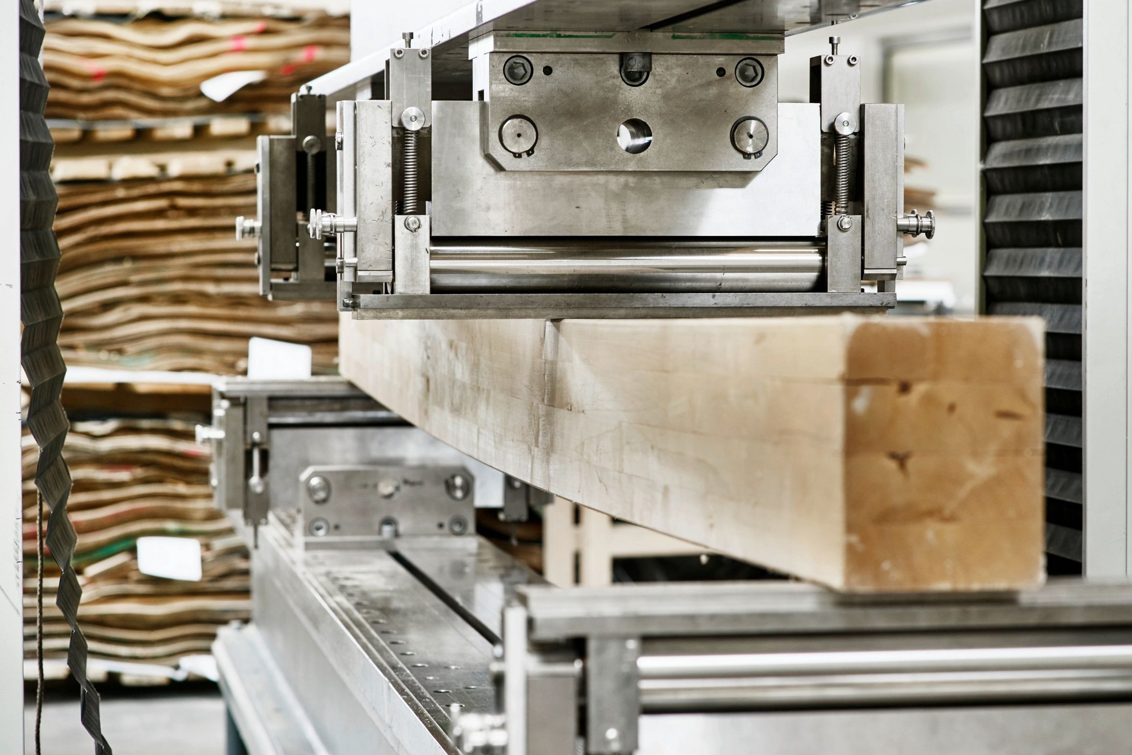 Maschinelle Holzverarbeitung ©BMLRT/Alexander Haiden 