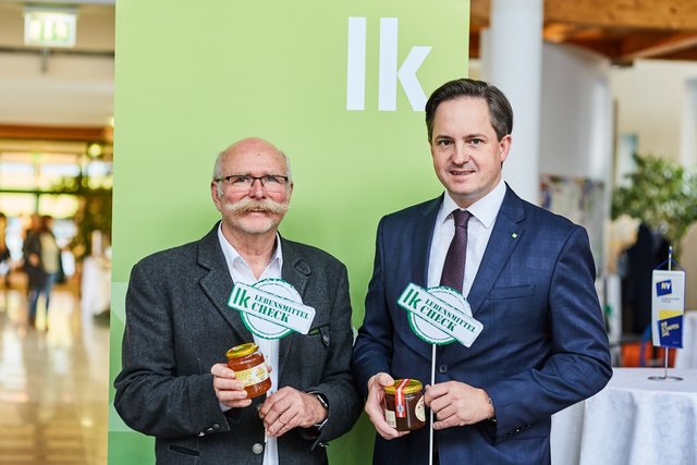 Regionalitäts-Check Honig 2019 mit Obmann-Stv. des NÖ Imkerverbandes Josef Niklas und Landwirtschaftskammer NÖ-Präsident Johannes Schmuckenschlager