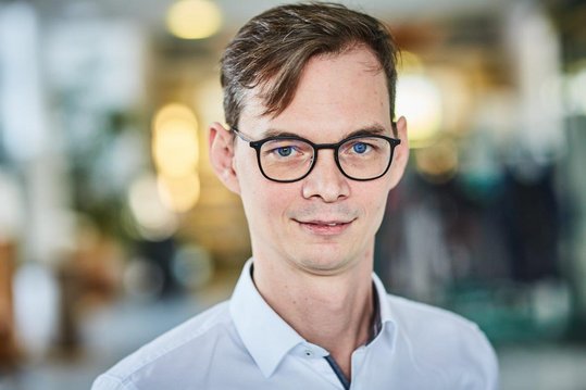 Landwirt Franz Winkelhofer aus Rodingersdorf setzt auf moderne, digitale Kreislaufwirtschaft am Acker