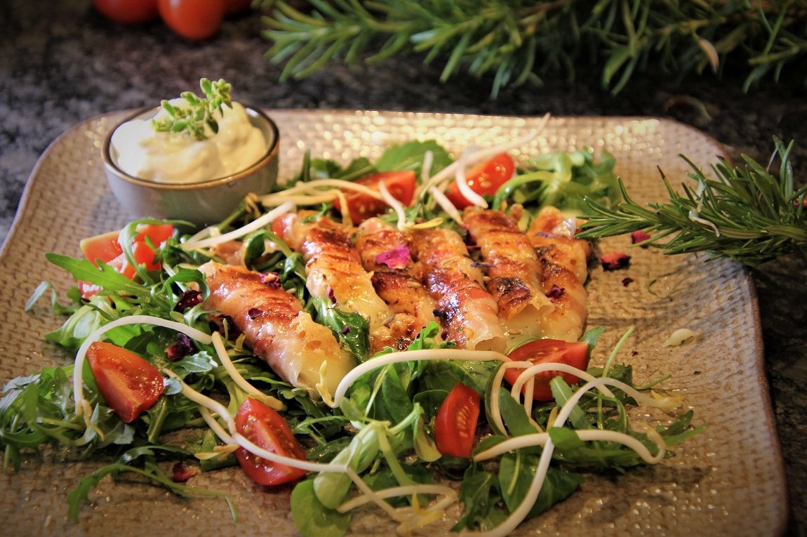 angerichteter Schafschnittkäse auf Blattsalat ©Elisabeth Heidegger/LK Niederösterreich