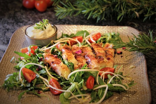 angerichteter Schafschnittkäse auf Blattsalat ©Elisabeth Heidegger/LK Niederösterreich