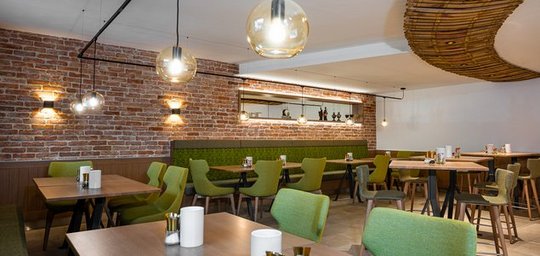 Weinbau, Gästezimmer, Heuriger - Claudia und Ferdl Denk Titelbild