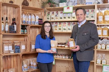 Hofgespräche (v.l.): LK NÖ-Präsident Johannes Schmuckenschlager und Niederösterreichs Bäuerinnen und Bauern freuen sich auf die diesjährigen Hofgespräche ©Philipp Monihart/LK Niederösterreich