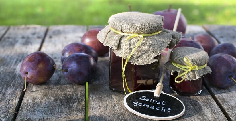 Marmelade von Zwetschken Pflaumen Zwetschgen _c_Sonja_Birkelbach_stock_adobe_com