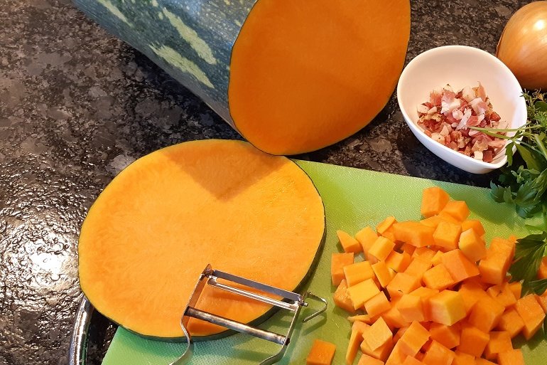 Kürbis geschnitten ©Elisabeth Heidegger/LK Niederösterreich