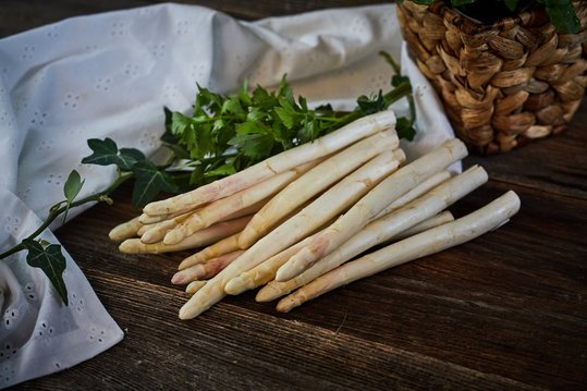 Weißer Spargel