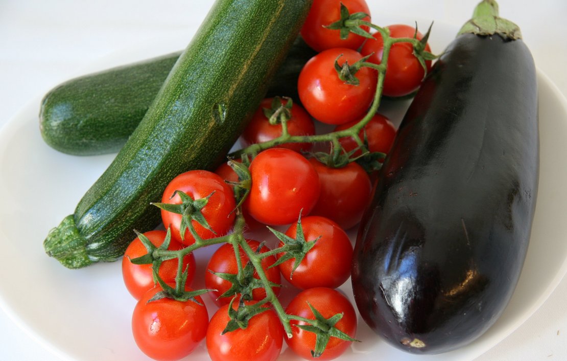 Fruchtgemüse - Zucchini, Paradeiser, Aubergine