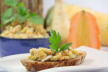 Suppengemüseaufstrich aus Wintergemüse