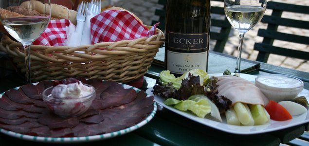 Weingut & Heuriger Ecker - Eckhof Titelbild