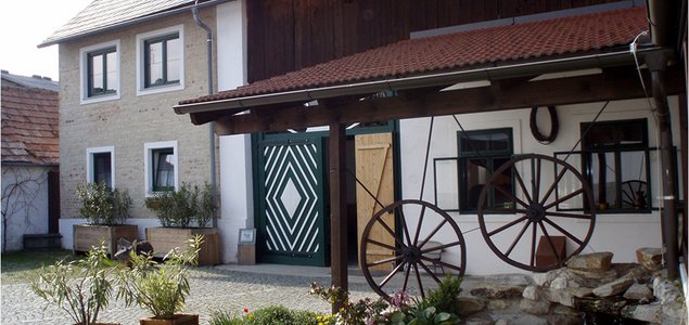 Bio-Weinbau und Heurigenschank Ullmann Titelbild